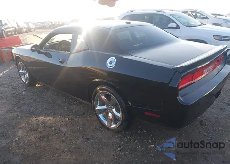 2013 Dodge Challenger Sxt z USA, uszkodzony, nr VIN 2C3CDYAG5DH524908